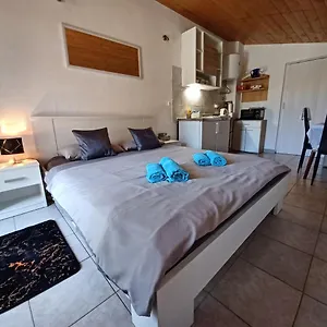 Pampas Studio, Self Check-in Porec