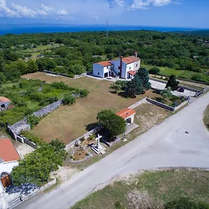apartments-dandic.primorje-gorskikotar.com/