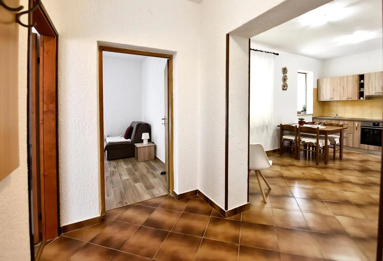 Apartmani Irena Arvaj Porec 0*,