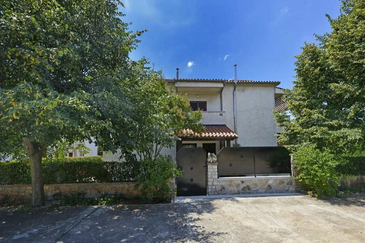 Apartmani Irena Arvaj Porec 0*,  Croatia